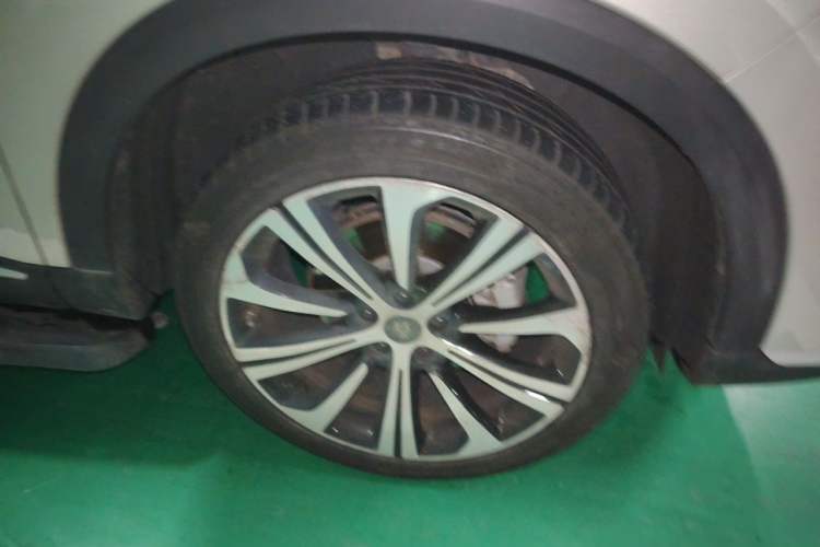 Used Roewe RX5 eMAX 2020 500 PHEV Smart Cabin Flagship Edition Right Front Wheel Hub