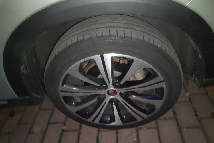Used Roewe RX5 eMAX 2020 500 PHEV Smart Cabin Flagship Edition Right Front Wheel Hub