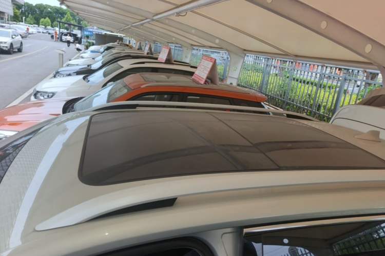 Used Roewe RX5 eMAX 2020 500 PHEV 4G-Connected Luxury Edition Roof