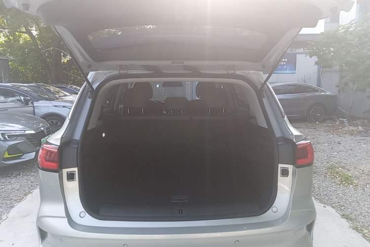 Used Roewe RX5 eMAX 2020 500 PHEV 4G-Connected Luxury Edition Trunk