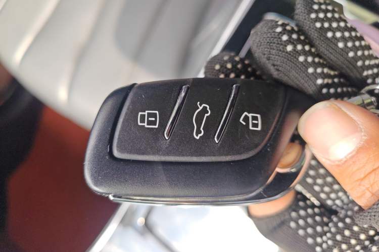 Used Roewe RX5 eMAX 2020 500 PHEV Smart Cabin Flagship Edition Vehicle Key