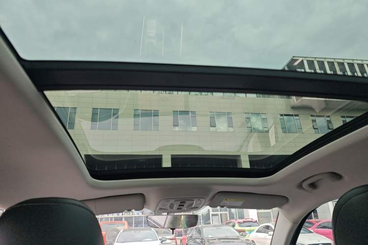 Used Roewe RX5 eMAX 2022 1.5T PHEV Fearless Deluxe Edition Headliner