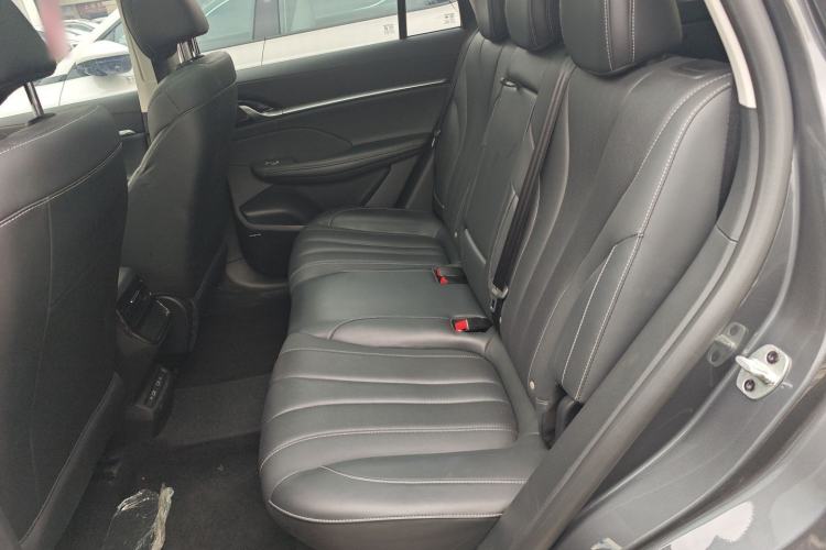 Used Roewe RX5 eMAX 2022 1.5T PHEV Fearless Deluxe Edition Interior 4