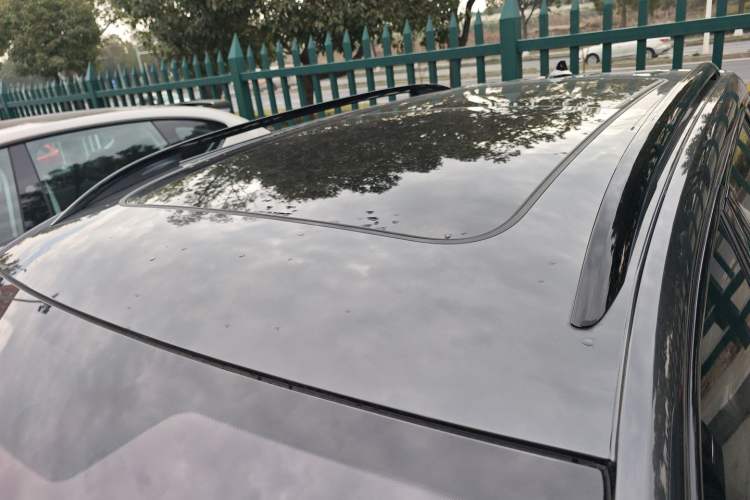 Used Roewe RX5 eMAX 2022 1.5T PHEV Fearless Deluxe Edition Roof