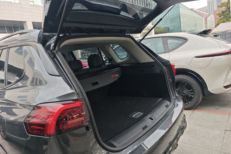 Used Roewe RX5 eMAX 2022 1.5T PHEV Fearless Deluxe Edition Trunk