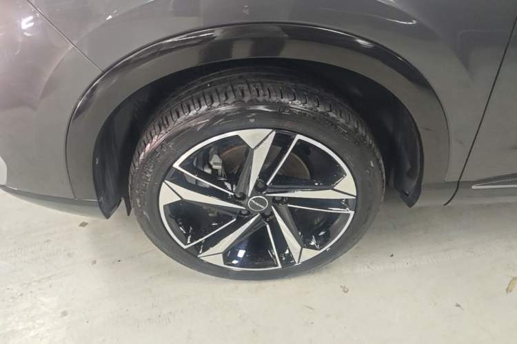 Used Roewe RX5 eMAX 2022 1.5T PHEV Fearless Prestige Edition Exterior 4