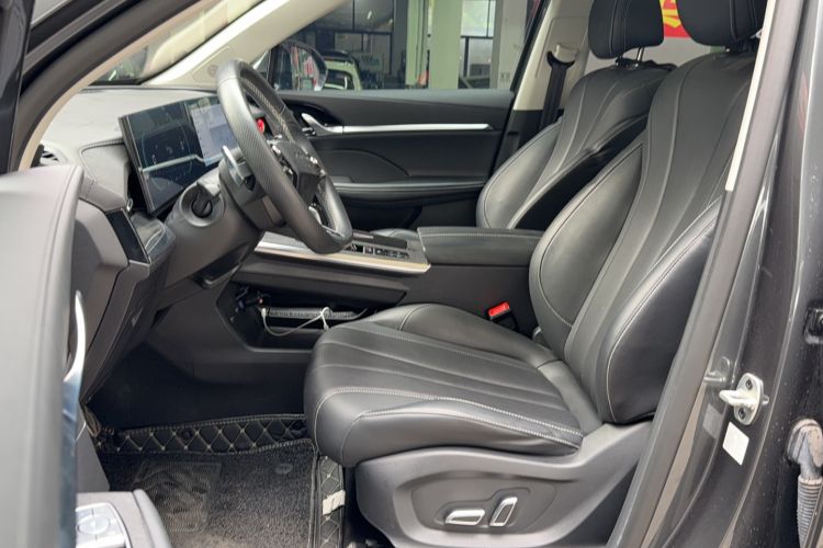 Used Roewe RX5 eMAX 2022 1.5T PHEV Fearless Deluxe Edition Interior 1