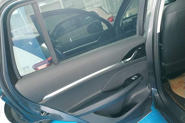 Used Roewe RX5 eMAX 2022 1.5T PHEV Fearless Prestige Edition Left Rear Door Interior