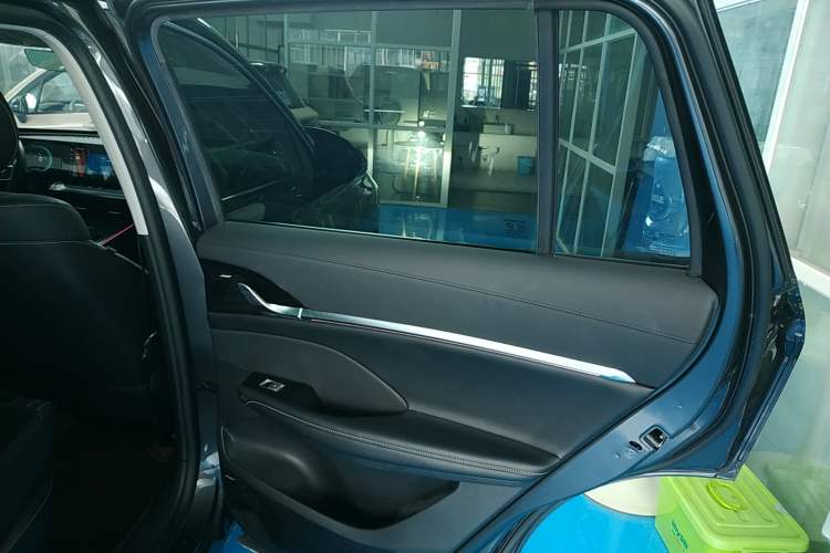 Used Roewe RX5 eMAX 2022 1.5T PHEV Fearless Prestige Edition Right Rear Door Interior