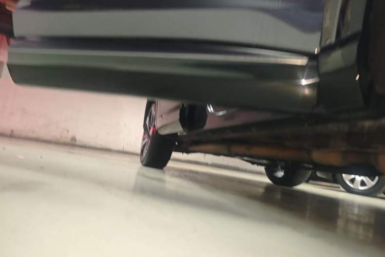 Used Roewe RX5 eMAX 2022 1.5T PHEV Fearless Prestige Edition Right Side Sill