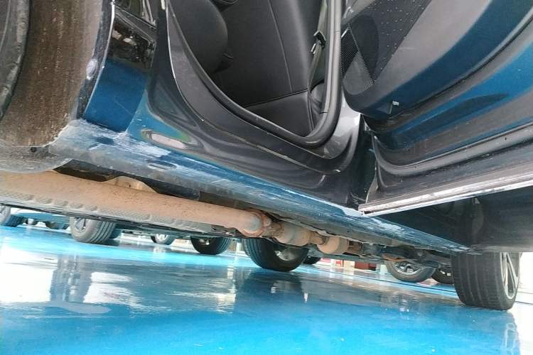 Used Roewe RX5 eMAX 2022 1.5T PHEV Fearless Prestige Edition Right Side Sill