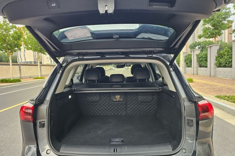 Used Roewe RX5 eMAX 2022 1.5T PHEV Fearless Prestige Edition Trunk