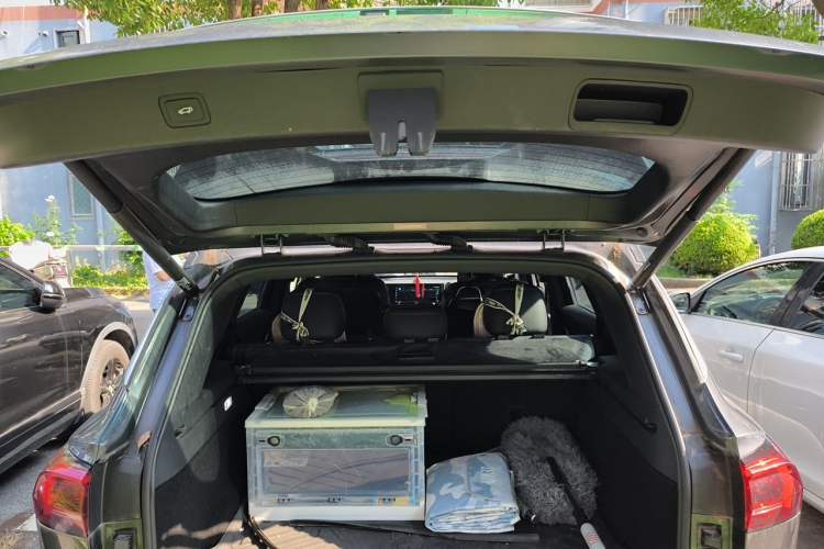 Used Roewe RX5 eMAX 2022 1.5T PHEV Fearless Prestige Edition Trunk