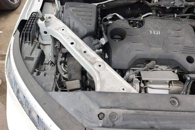Used Roewe RX5 eMAX 2022 1.5T PHEV Fearless Prestige Edition Engine Bay Right