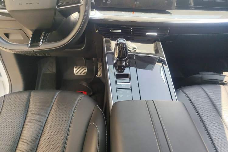 Used Roewe RX5 eMAX 2022 1.5T PHEV Fearless Deluxe Edition Gear Lever