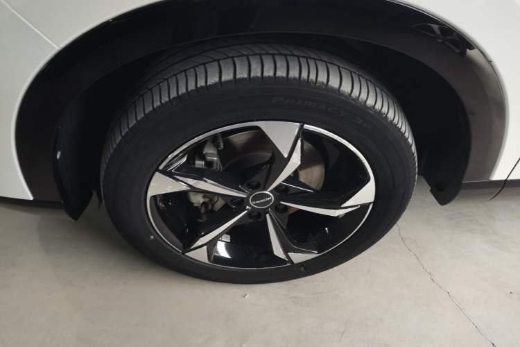 Used Roewe RX5 eMAX 2022 1.5T PHEV Fearless Deluxe Edition Left Front Wheel Hub