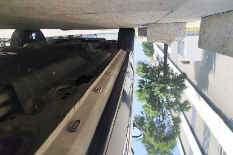 Used Roewe RX5 eMAX 2022 1.5T PHEV Fearless Deluxe Edition Left Side Sill