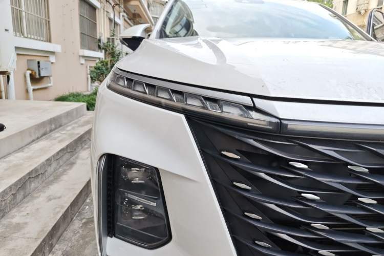 Used Roewe RX5 eMAX 2022 1.5T PHEV Fearless Prestige Edition Right Front Headlight