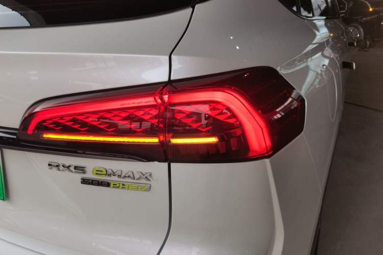 Used Roewe RX5 eMAX 2022 1.5T PHEV Fearless Deluxe Edition Right Rear Taillight