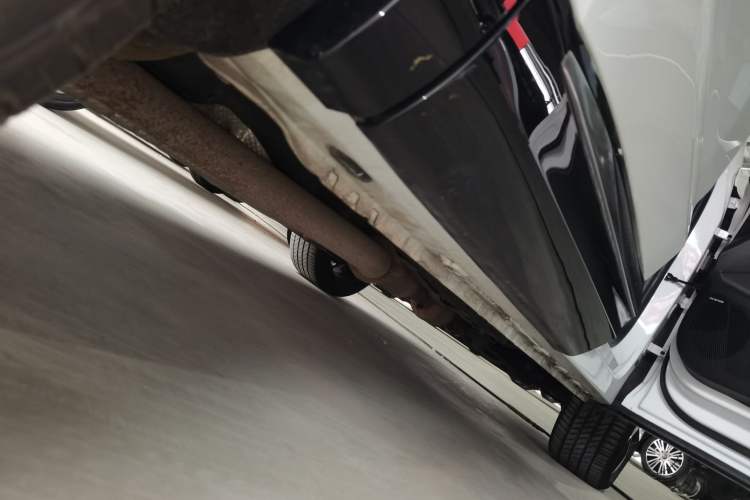 Used Roewe RX5 eMAX 2022 1.5T PHEV Fearless Deluxe Edition Right Side Sill