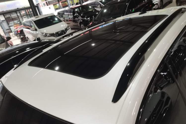 Used Roewe RX5 eMAX 2022 1.5T PHEV Fearless Deluxe Edition Roof