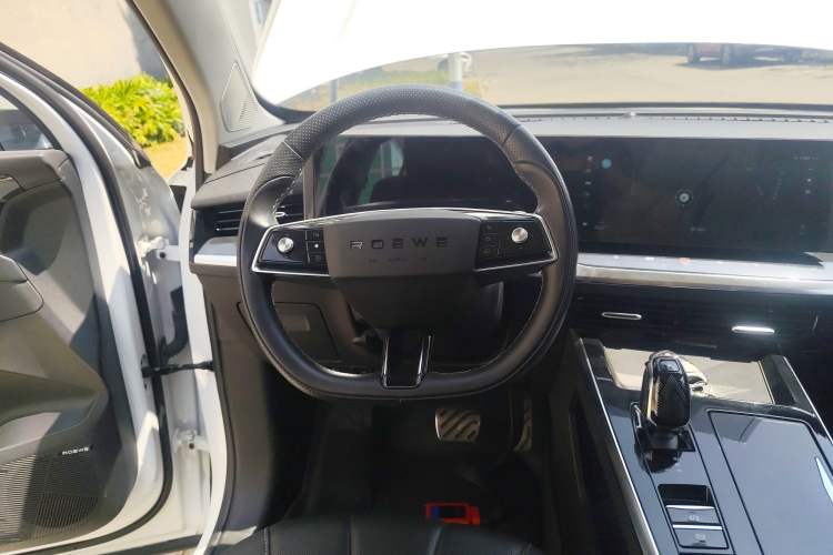 Used Roewe RX5 eMAX 2022 1.5T PHEV Fearless Deluxe Edition Steering Wheel