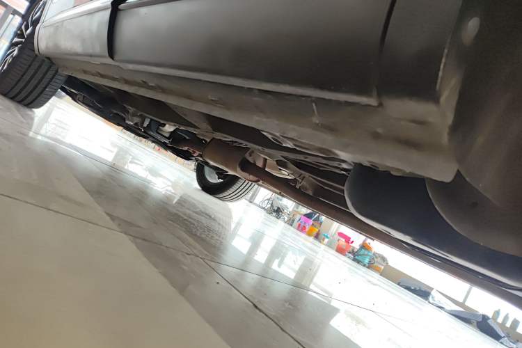 Used Roewe RX5 MAX 2021 Supreme Series 300TGI Automatic Smart Cabin Edition Left Side Sill