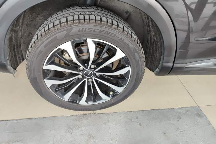 Used Roewe RX5 MAX 2021 Supreme Series 300TGI Automatic Smart Cabin Edition Right Rear Wheel Hub