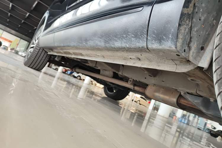 Used Roewe RX5 MAX 2021 Supreme Series 300TGI Automatic Smart Cabin Edition Right Side Sill