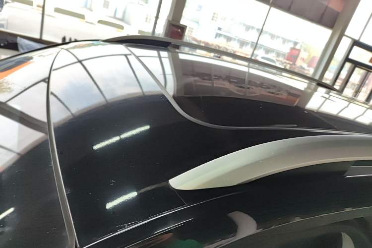 Used Roewe RX5 MAX 2021 Supreme Series 300TGI Automatic Smart Cabin Edition Roof