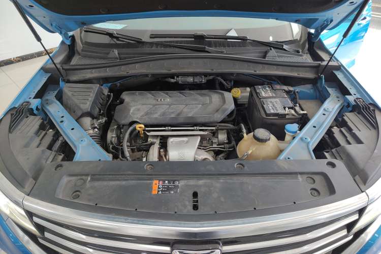 Used Roewe RX5 MAX 2019 400TGI Automatic All-Wheel Drive Smart Cabin Supreme Edition Engine Bay