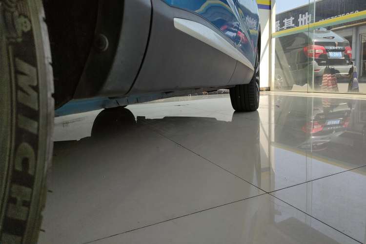 Used Roewe RX5 MAX 2019 400TGI Automatic All-Wheel Drive Smart Cabin Supreme Edition Right Side Sill