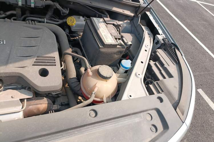 Used Roewe RX5 MAX 2019 300TGI Automatic 4G Connect Luxury Edition Engine Bay Left