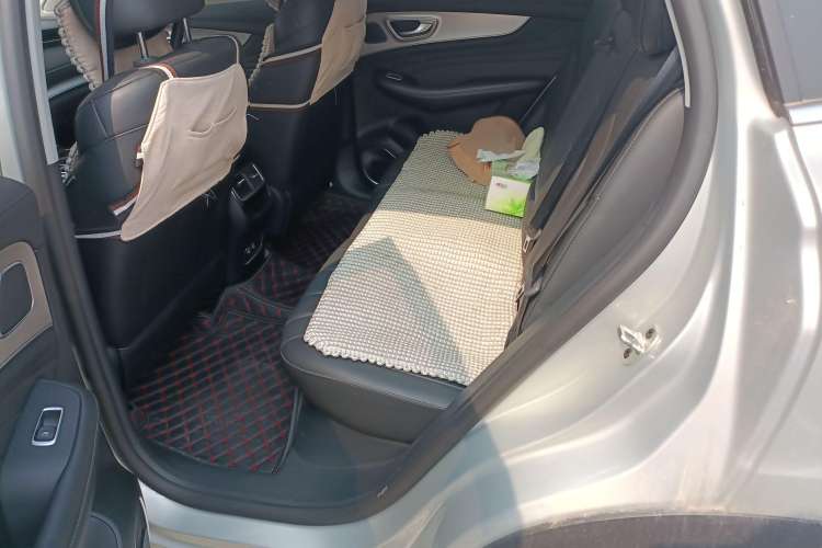Used Roewe RX5 MAX 2019 300TGI Automatic 4G Connect Luxury Edition Left Rear Seat