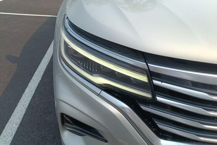 Used Roewe RX5 MAX 2019 300TGI Automatic 4G Connect Luxury Edition Right Front Headlight