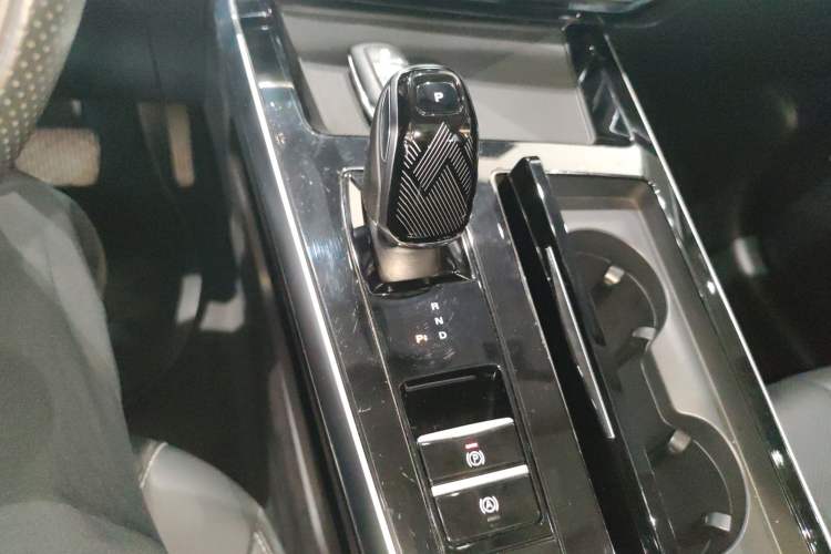 Used Roewe RX5 MAX 2022 1.5T Automatic Youwei Luxury Edition Gear Lever
