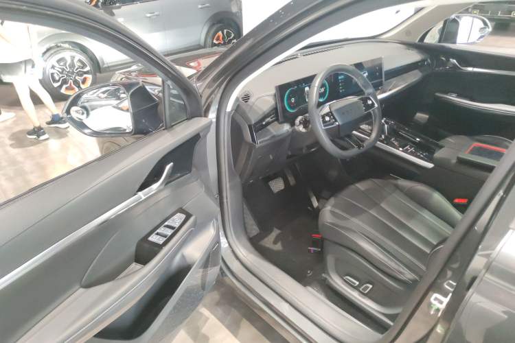 Used Roewe RX5 MAX 2022 1.5T Automatic Youwei Luxury Edition Interior 3