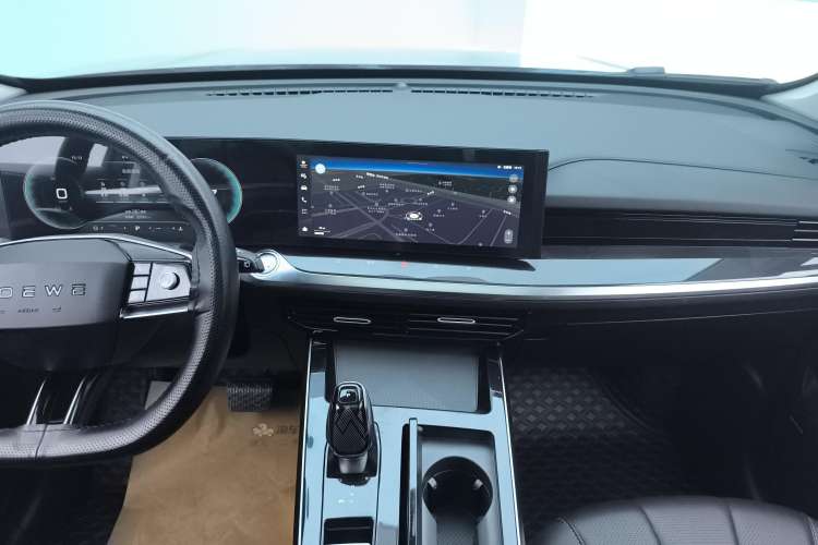 Used Roewe RX5 MAX 2022 1.5T Automatic Youwei Luxury Edition Audio And AC Panel