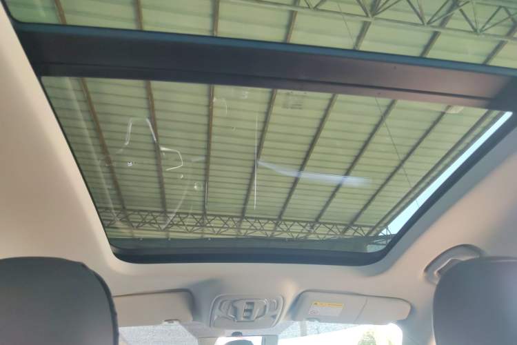 Used Roewe RX5 MAX 2021 Supreme Series 300TGI Automatic Luxury Cabin Edition Headliner