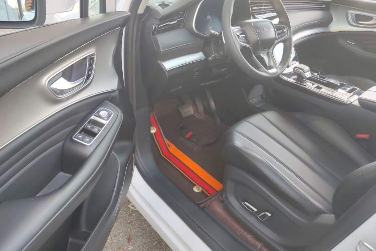 Used Roewe RX5 MAX 2021 Supreme Series 300TGI Automatic Luxury Cabin Edition Interior 3