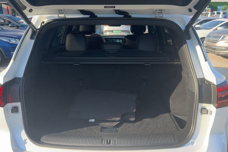 Used Roewe RX5 MAX 2022 2.0T Automatic Youwei Supreme Edition Trunk