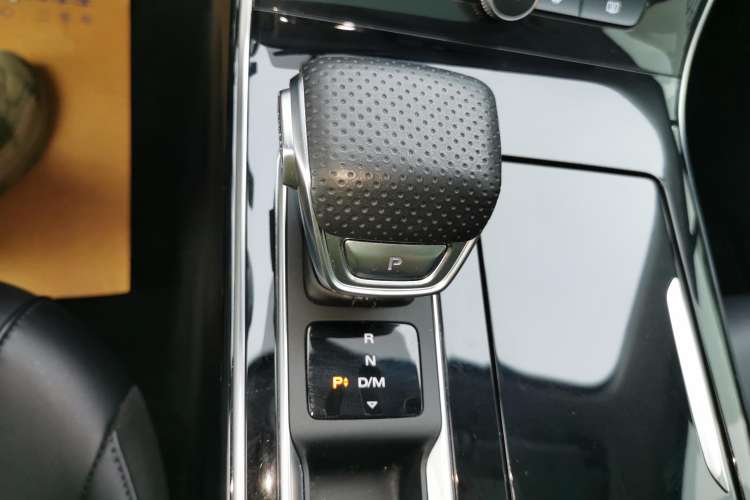 Used Roewe RX5 MAX 2021 Supreme Series 300TGI Automatic Luxury Cabin Edition Gear Lever