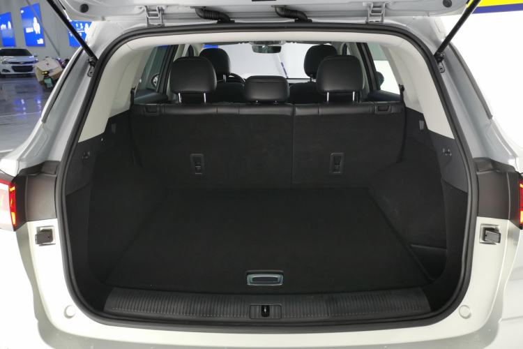 Used Roewe RX5 MAX 2021 Supreme Series 300TGI Automatic Luxury Cabin Edition Trunk