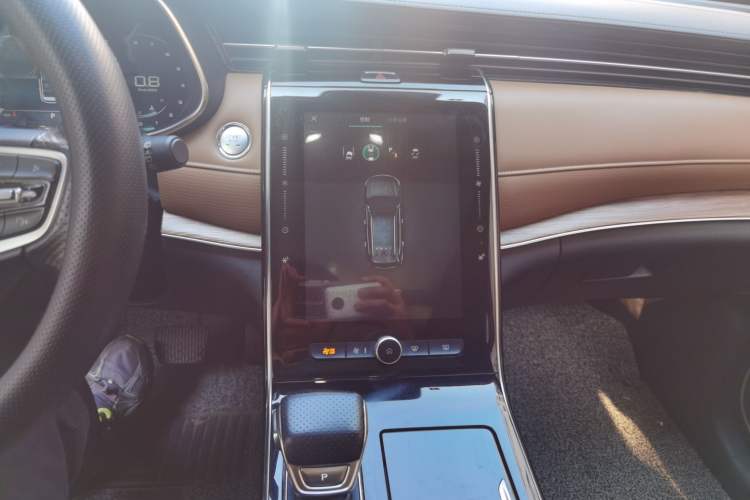 Used Roewe RX5 MAX 2019 300TGI Automatic Intelligent Driving Health Cabin Edition Audio And AC Panel