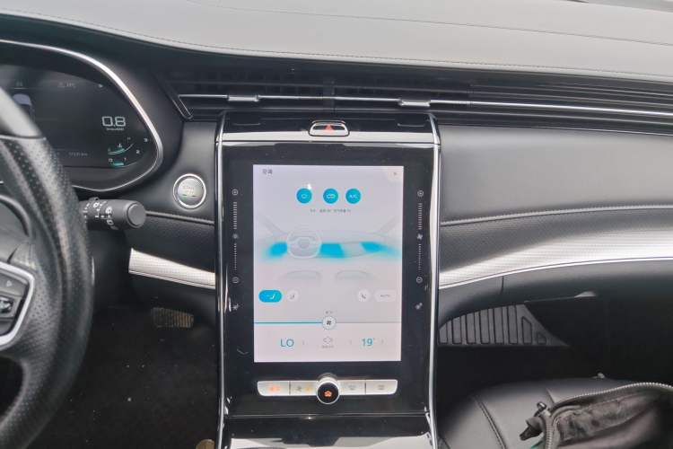 Used Roewe RX5 MAX 2019 300TGI Automatic Smart Cabin Luxury Edition Audio And AC Panel
