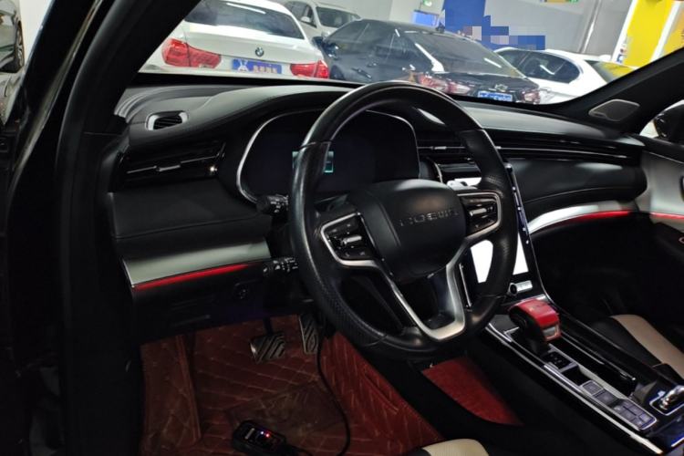 Used Roewe RX5 MAX 2019 400TGI Automatic All-Wheel Drive Smart Cabin Supreme Edition Center Console