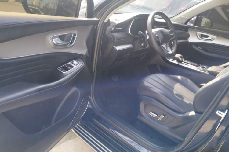 Used Roewe RX5 MAX 2019 300TGI Automatic 4G Connect Luxury Edition Driver Seat