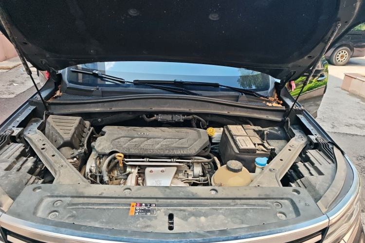 Used Roewe RX5 MAX 2019 400TGI Automatic Smart Cabin Flagship Edition Engine Bay