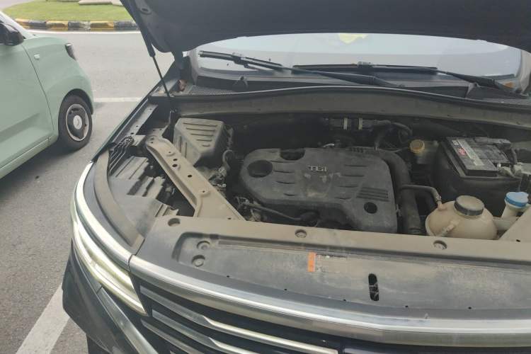 Used Roewe RX5 MAX 2019 300TGI Automatic 4G Connect Luxury Edition Engine Bay Right