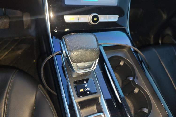 Used Roewe RX5 MAX 2019 300TGI Automatic Smart Cabin Luxury Edition Gear Lever